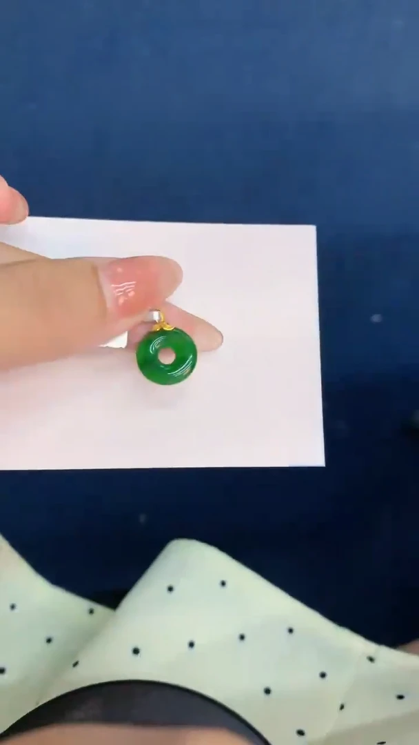 翡翠18K金镶嵌颈饰           1