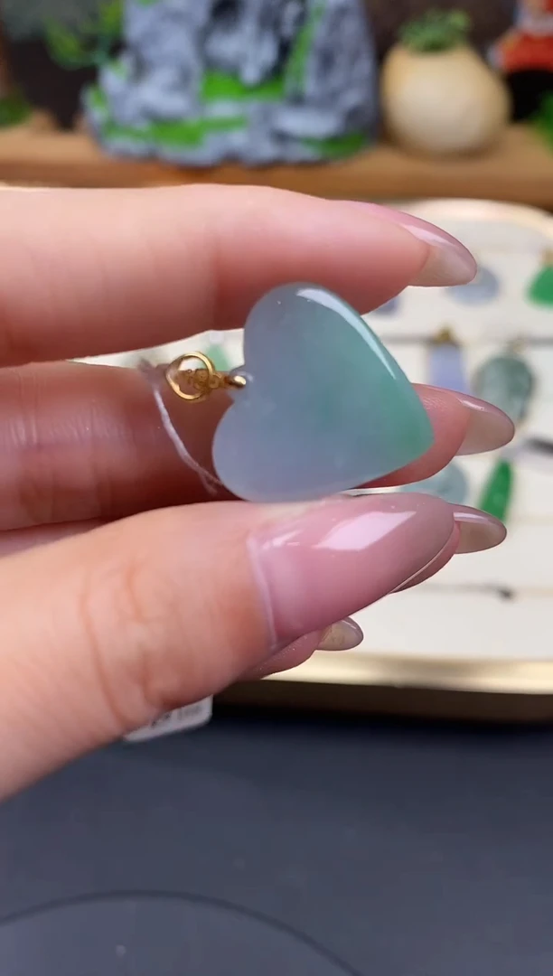 吊坠(不含链)18K金镶嵌翡翠爱心18K金扣镶嵌@@CMT