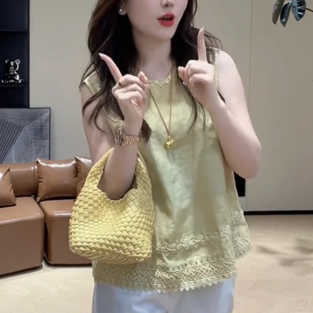 花边领无袖背心衬衫女款夏2025新款轻奢高级感今年流行的漂亮小衫
