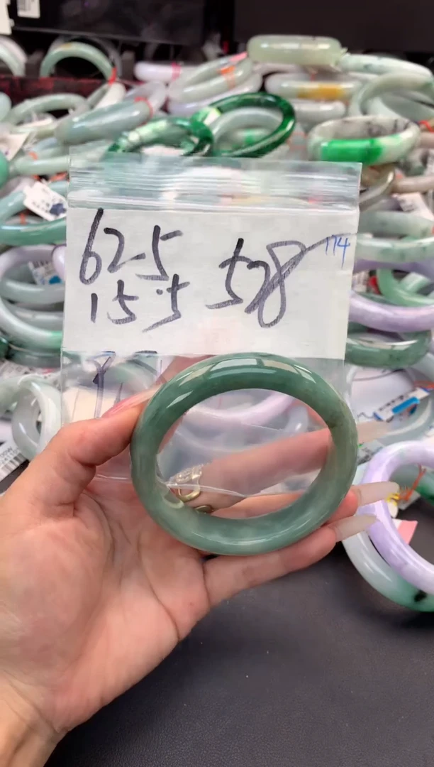 【闪购商品】定制翡翠未镶嵌毛货需精细抛光+多人