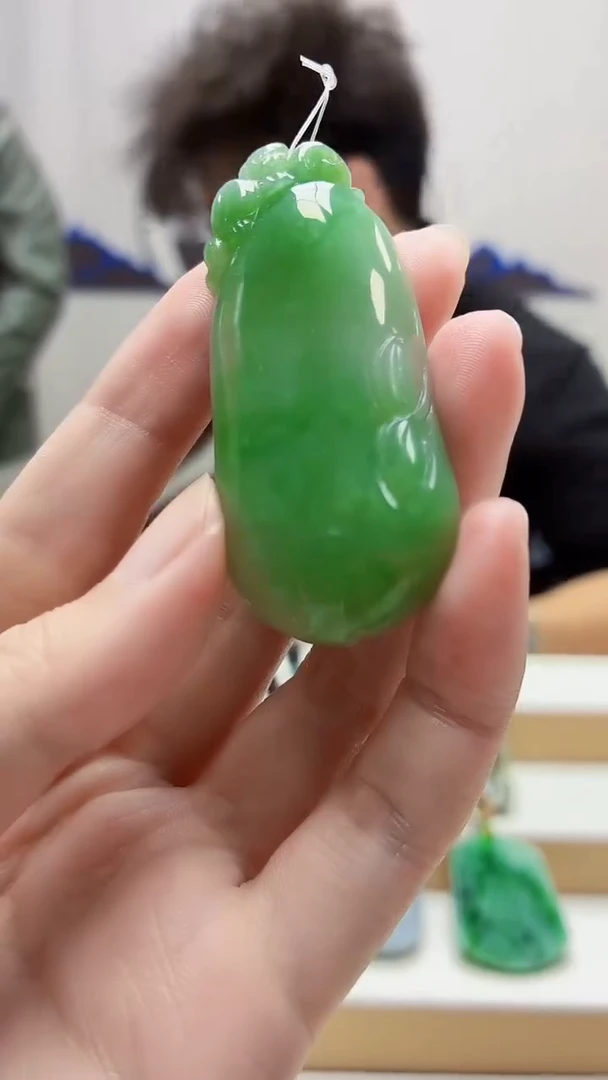 未镶嵌定制翡翠4688zm-毛货挂件瓜87