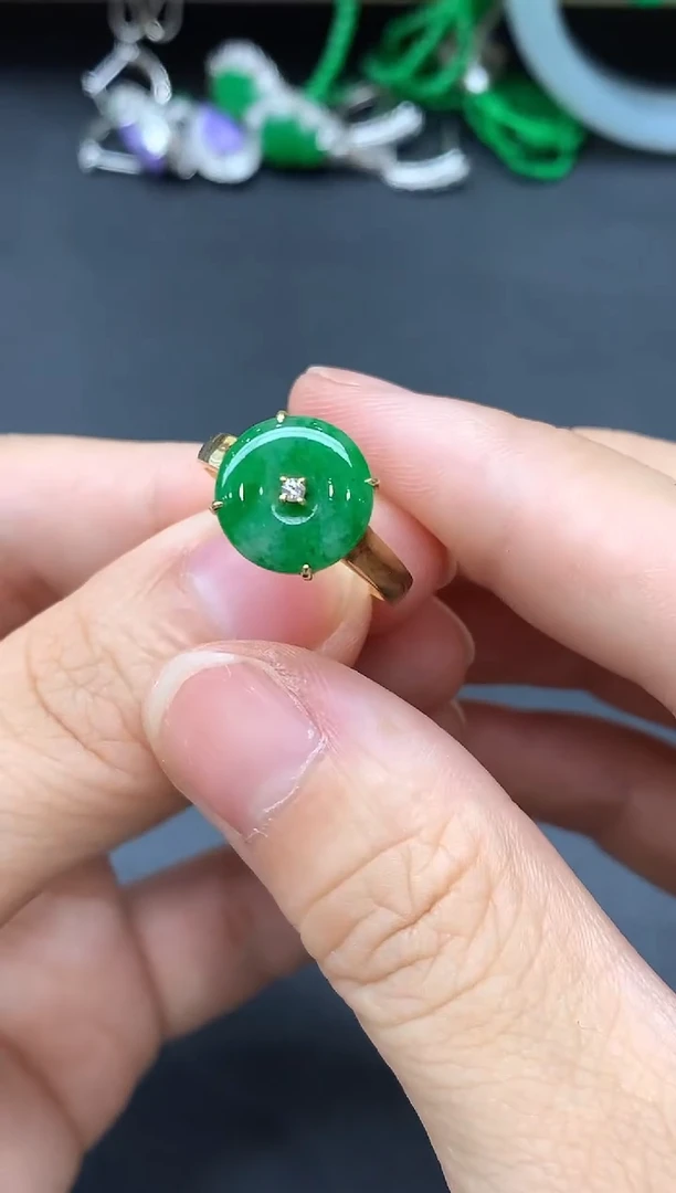 18K金镶嵌戒指翡翠359-中国好珍宝