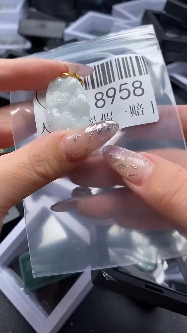 吊坠(不含链)未镶嵌翡翠8958