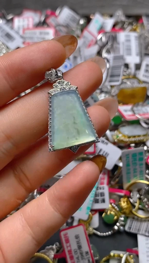 银S925镶嵌戒指翡翠百内无证书