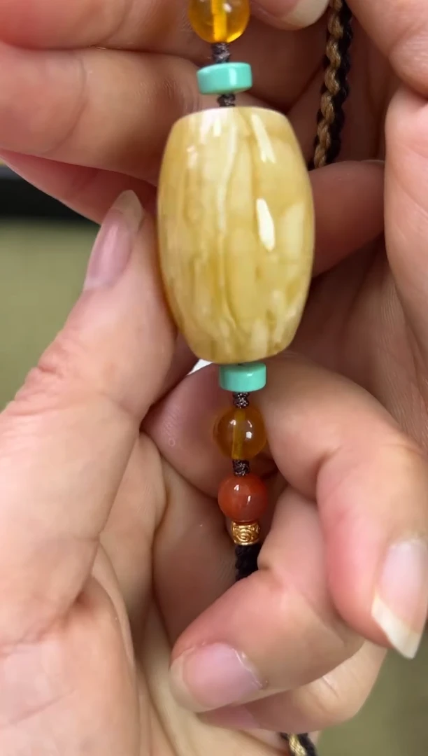 裸石琥珀未镶嵌琥珀蜜蜡吊坠