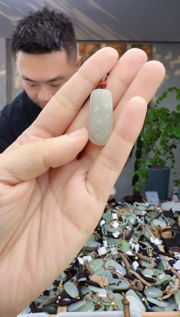未镶嵌和田玉挂件拍一发一