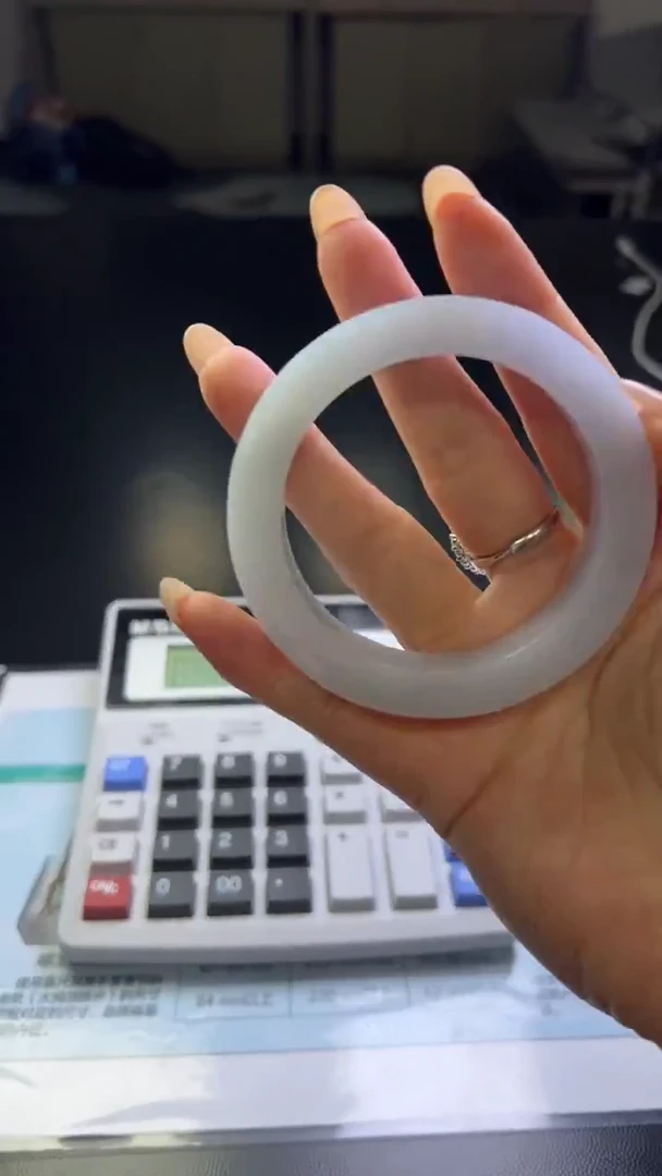 未镶嵌手镯定制翡翠手镯