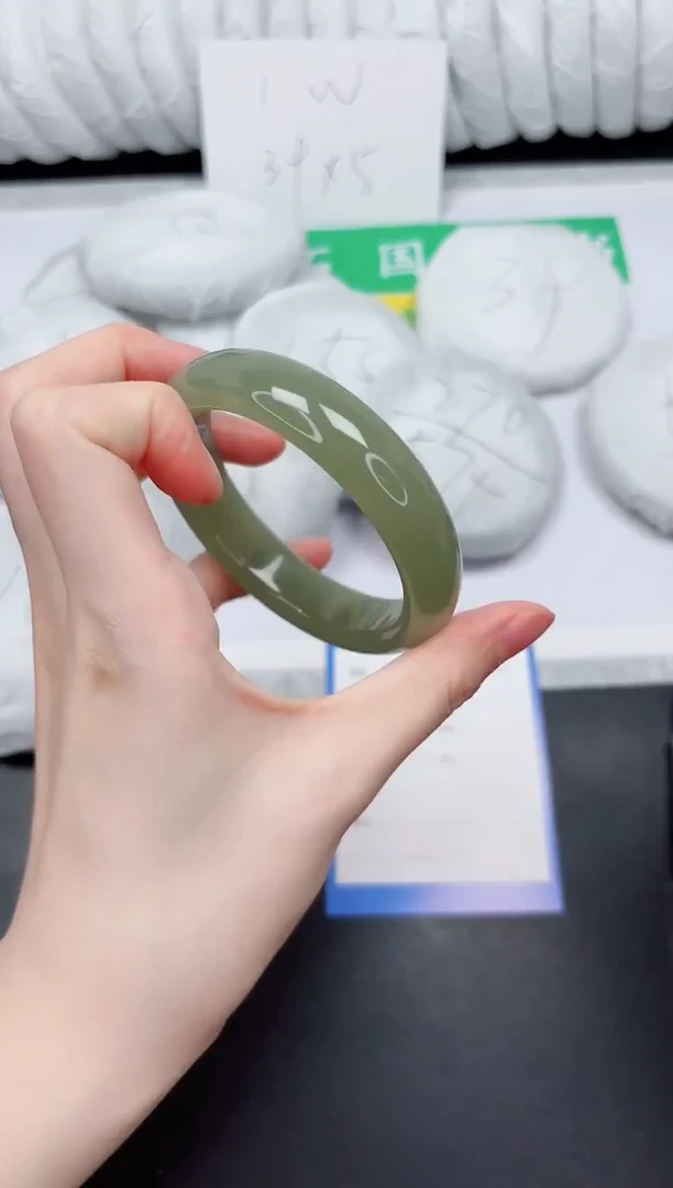 未镶嵌手镯石英质玉113-57BH