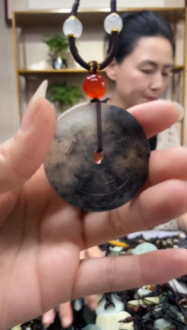 未镶嵌岫玉吊坠·