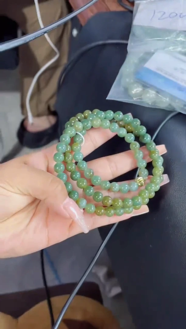 定制翡翠未镶嵌珠串