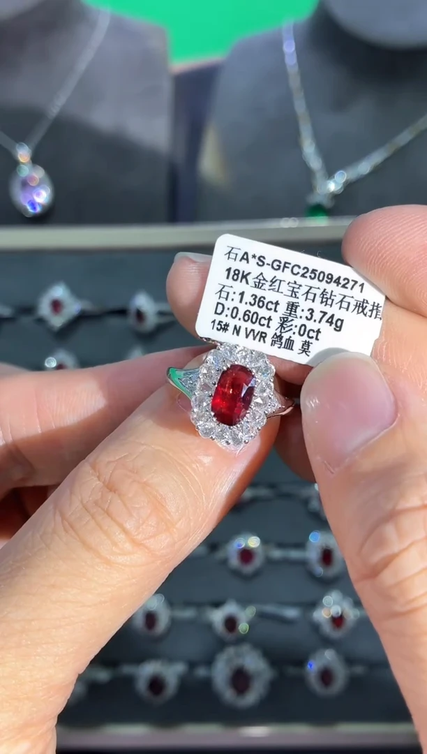 18K金镶嵌戒指红宝石【闪购】1.36ct/七天鉴赏/无烧鸽血红