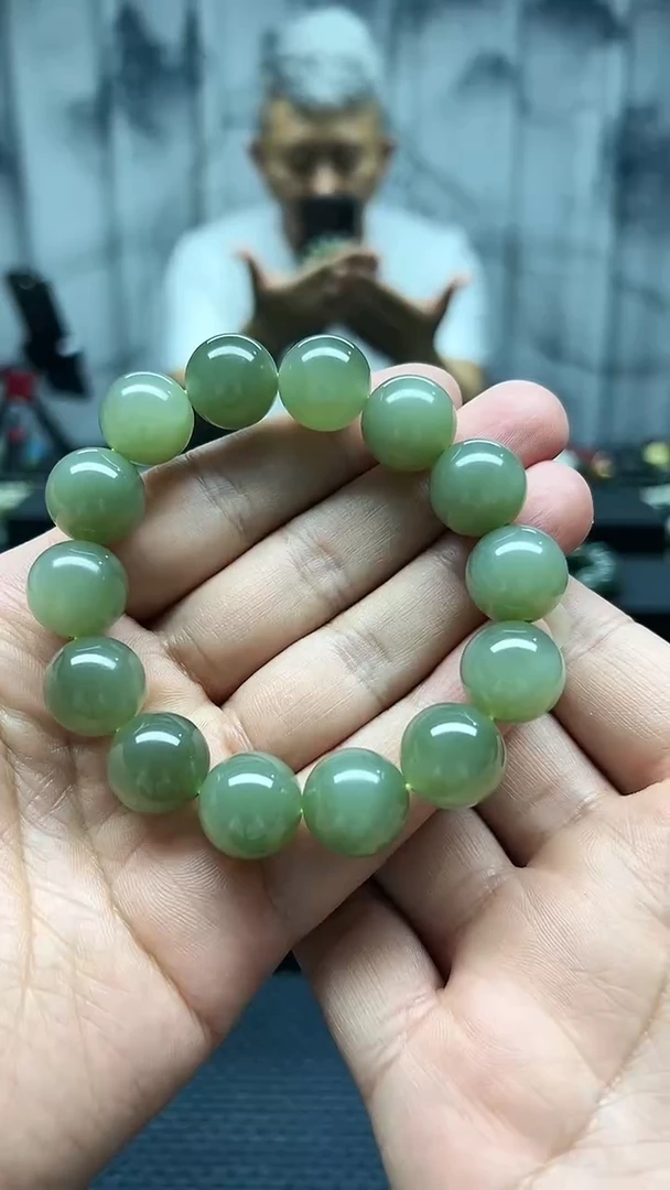 手串未镶嵌和田玉湖水绿卡16纯天然拍一发一