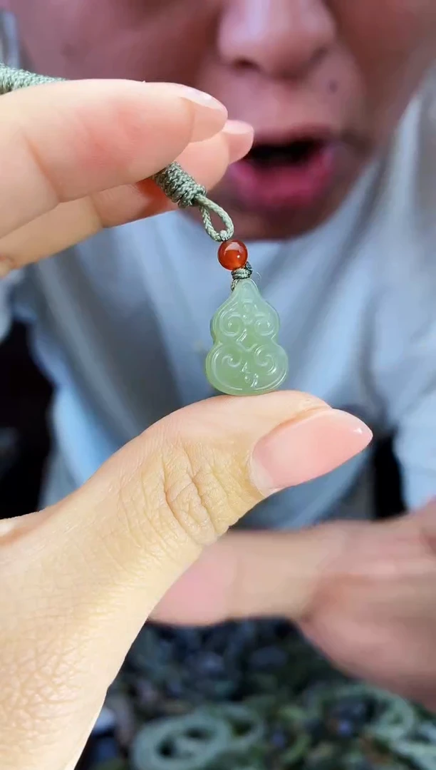 和田玉未镶嵌挂件拍一发一多样性发货