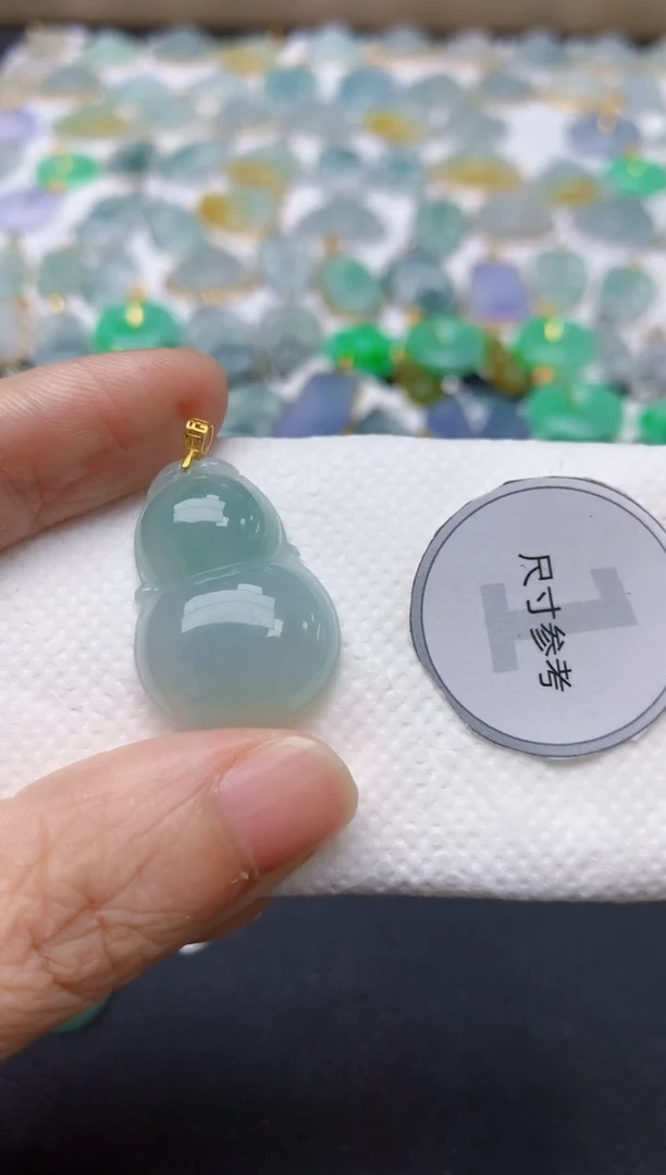 翡翠18K金镶嵌颈饰天然缅甸A货翡翠