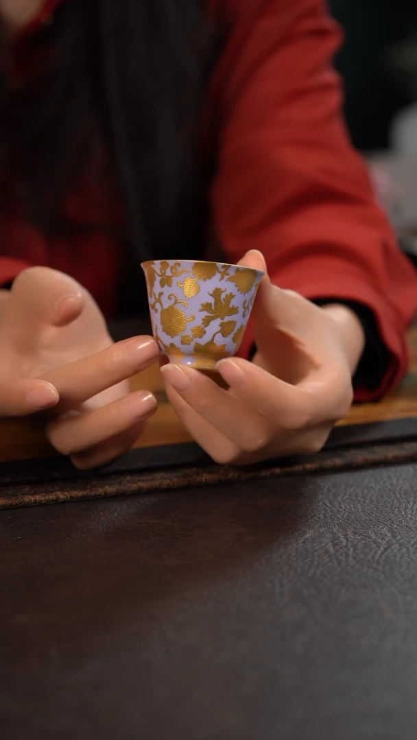 【闪购商品】杯德韶轩紫地铺金瓜果纹闻香杯