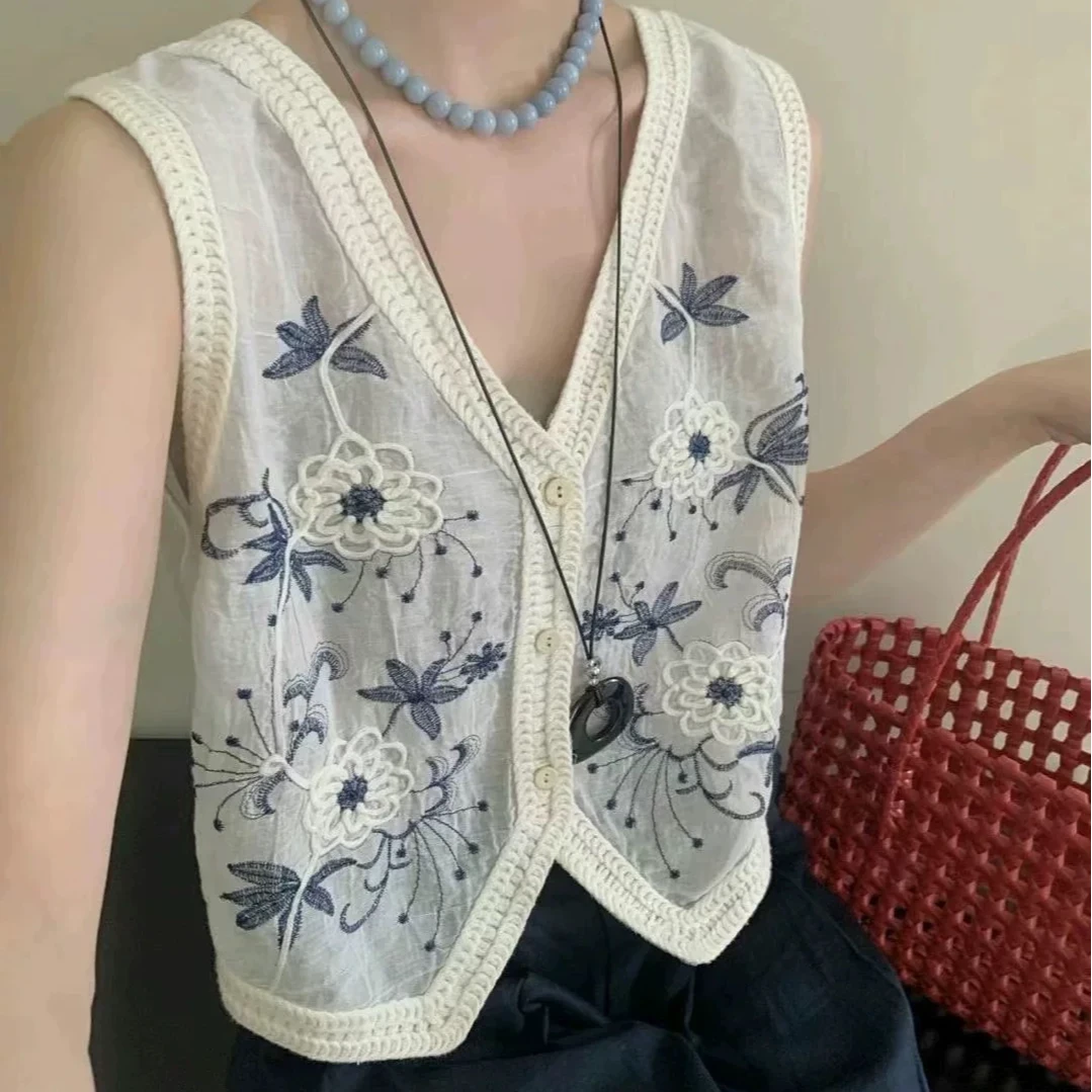 重工刺绣绣花独特别致无袖外穿马甲背心女夏季薄款高级感短款上衣