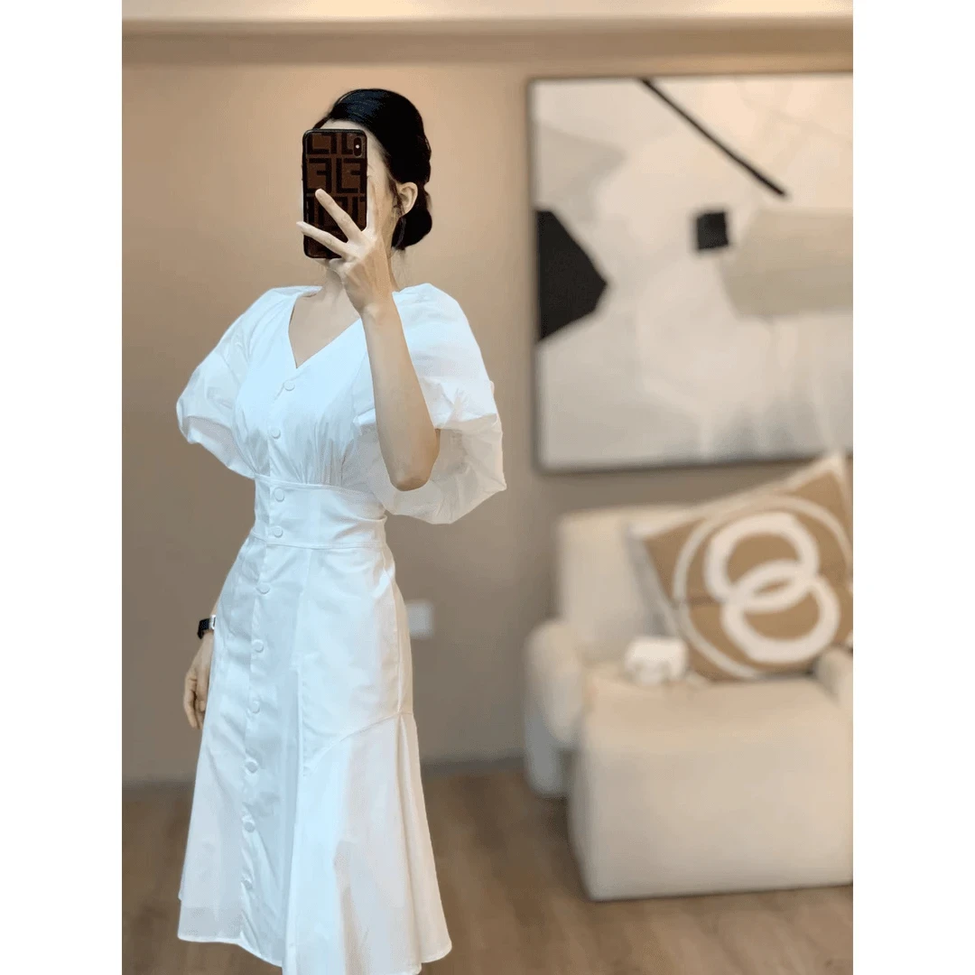 【现货】2025夏新款高级感设计感气质时尚收腰泡泡袖白色衬衫连衣裙