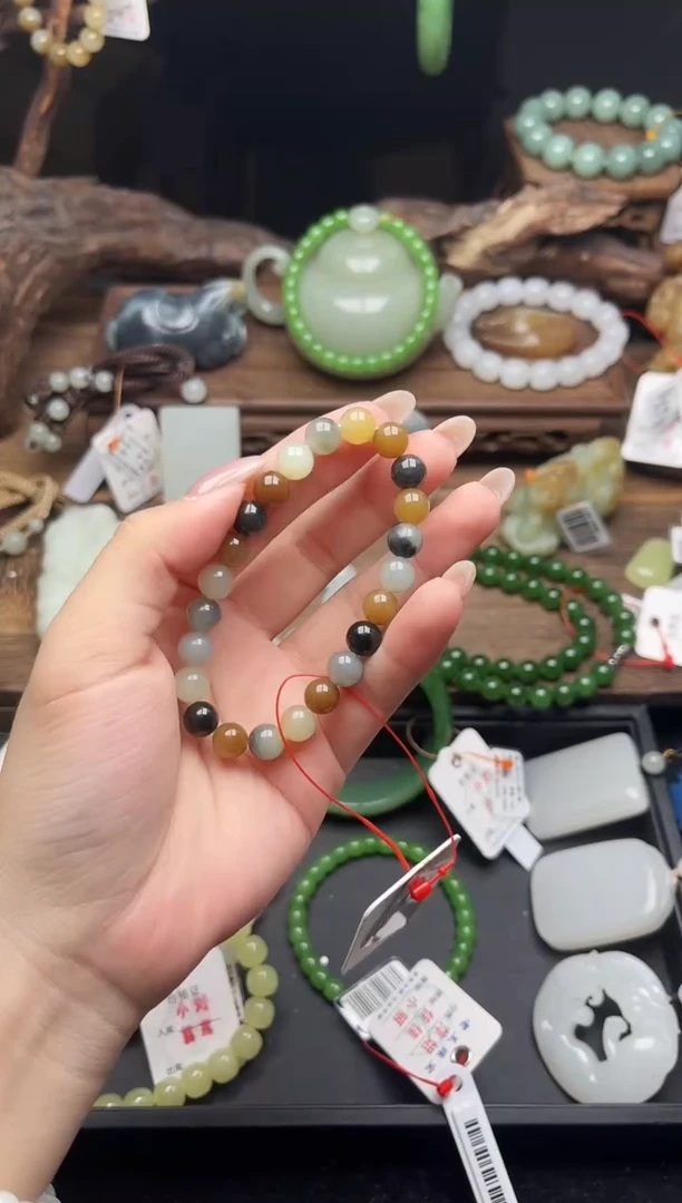 未镶嵌手串和田玉卡8楼兰三色 圆珠9014740