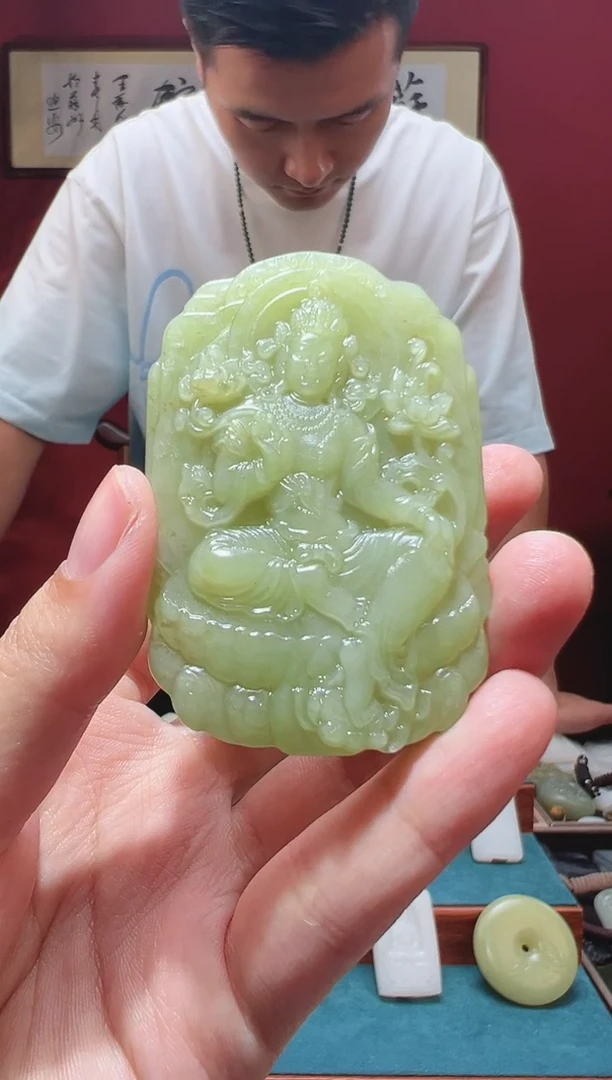 和田玉未镶嵌吊坠(不含链)1