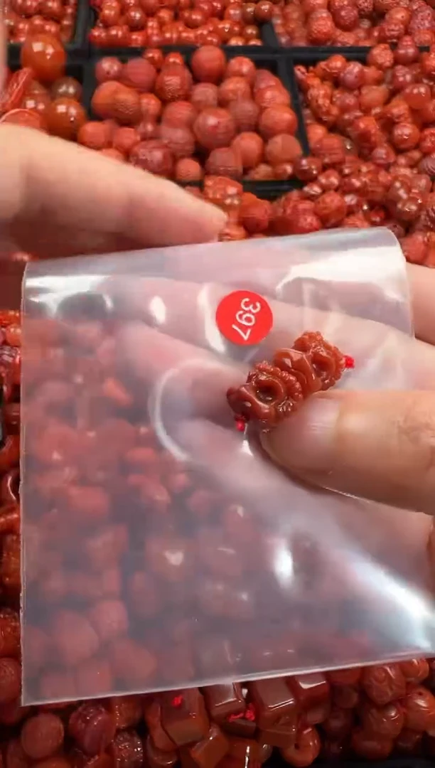 南红玛瑙未镶嵌颈饰41
