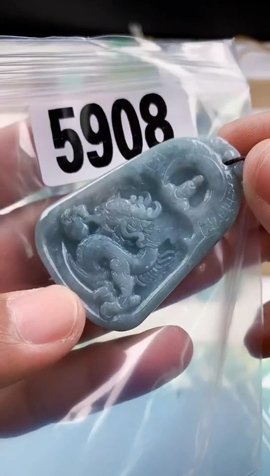 【闪购商品】翡翠挂件未镶嵌天然翡翠吊坠挂件