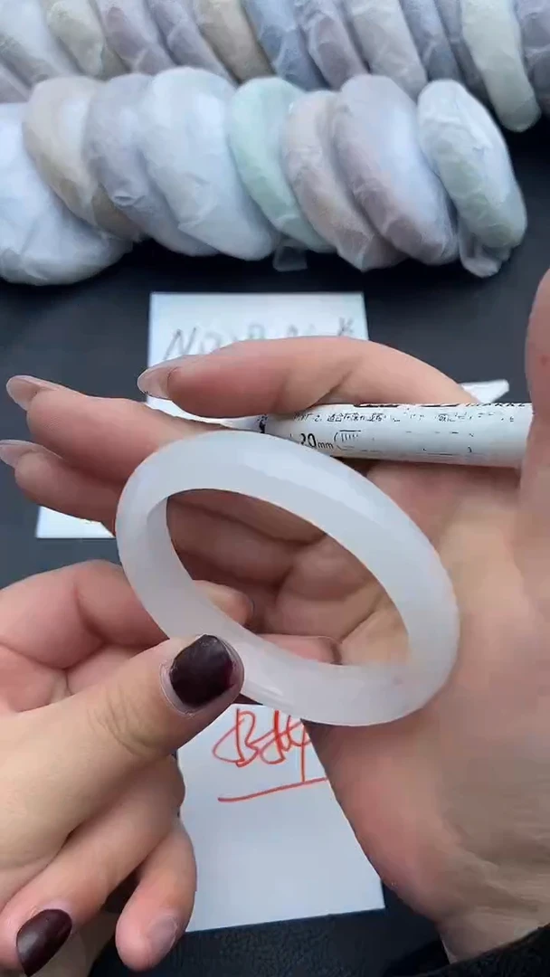 未镶嵌手镯石英质玉瑕疵45+53/54