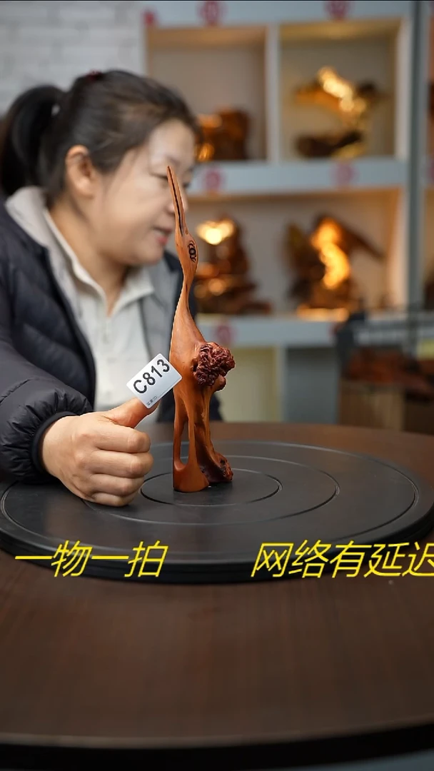 木木雕款云南黑果木仙鹤