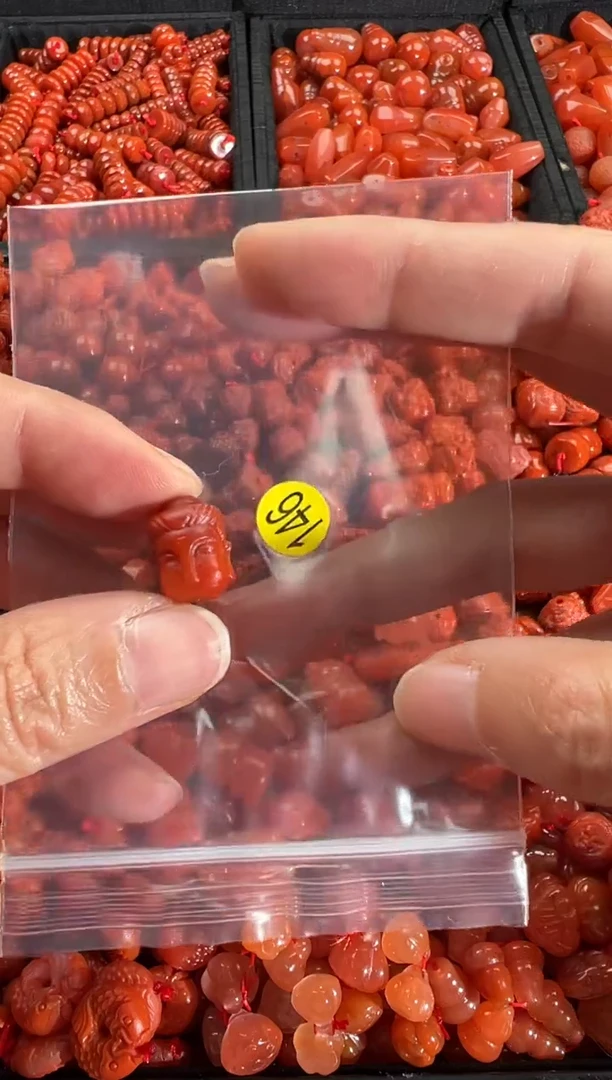 【闪购商品】南红玛瑙颈饰未镶嵌1