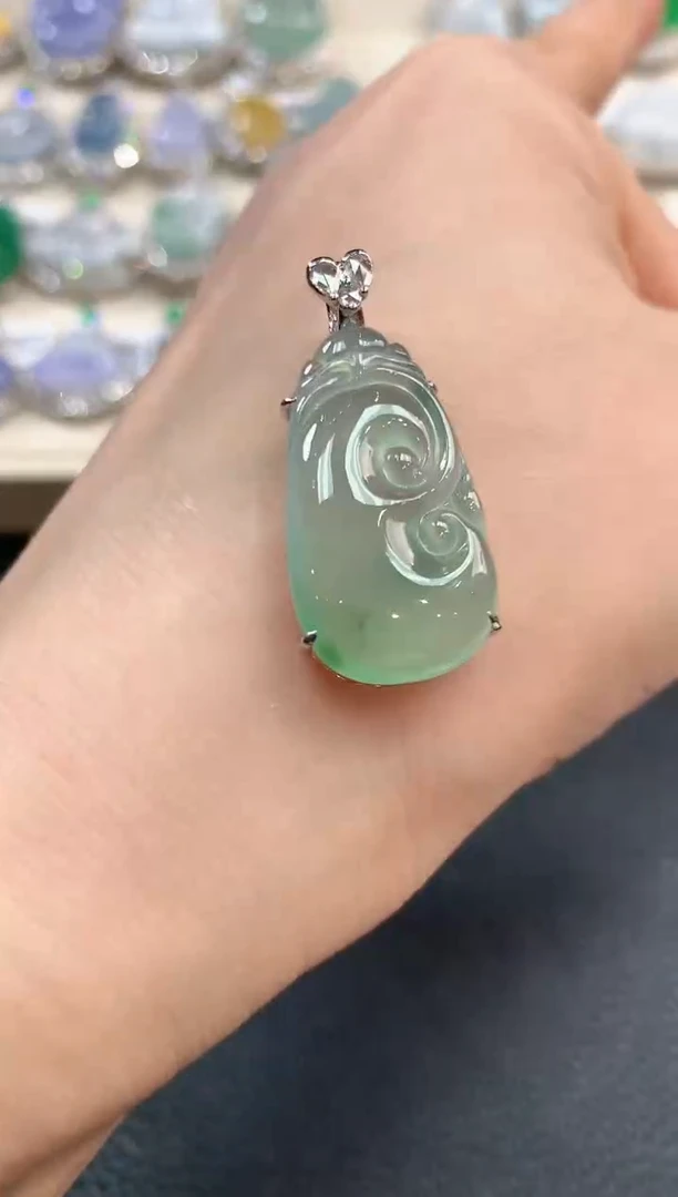 【闪购商品】翡翠吊坠(不含链)18K金镶嵌n37