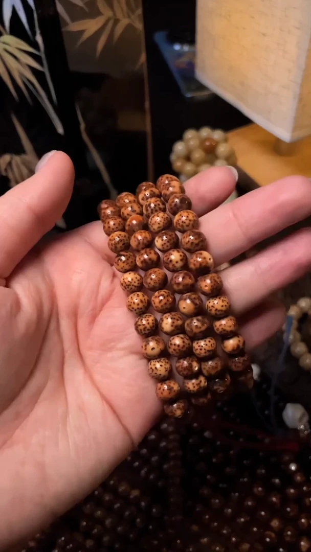 吊坠星月菩提精工级浅珀花皮8圆珠长串（B）