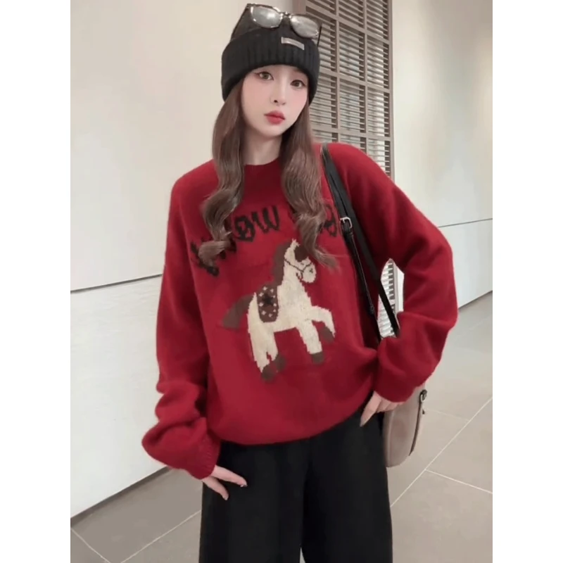 新年红色卡通提花圆领毛衣女款2025新款秋冬季宽松慵懒风针织上衣
