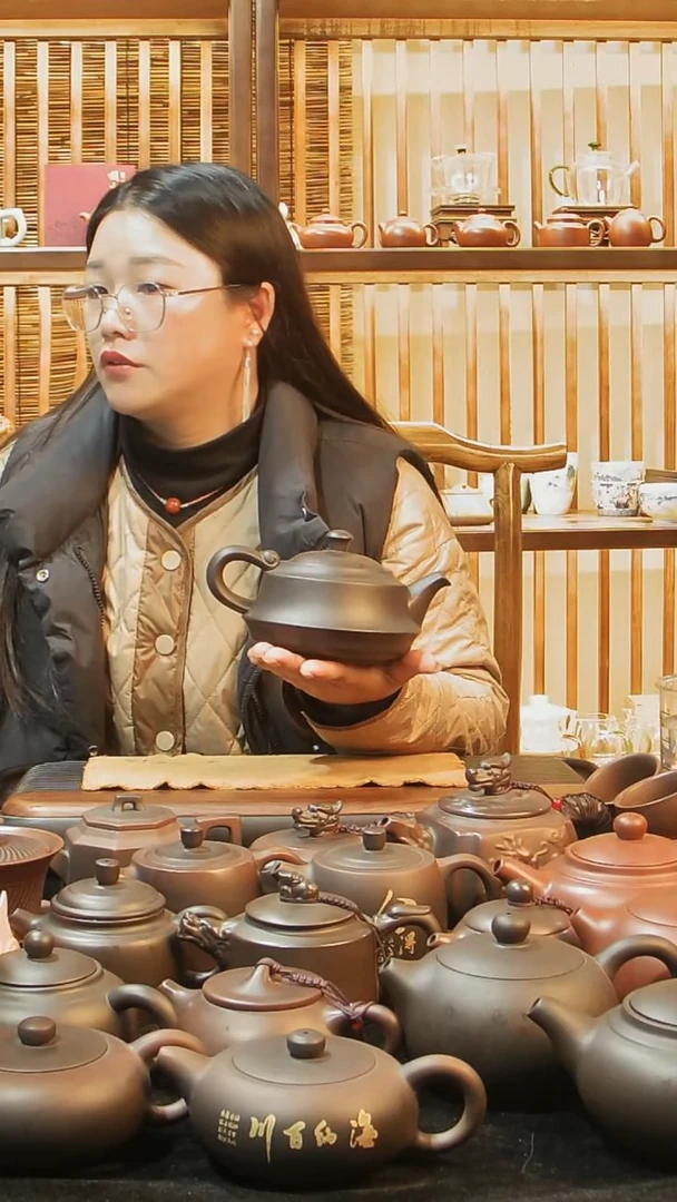 【闪购商品】紫砂茶壶0002黑色吉祥如意壶520ml