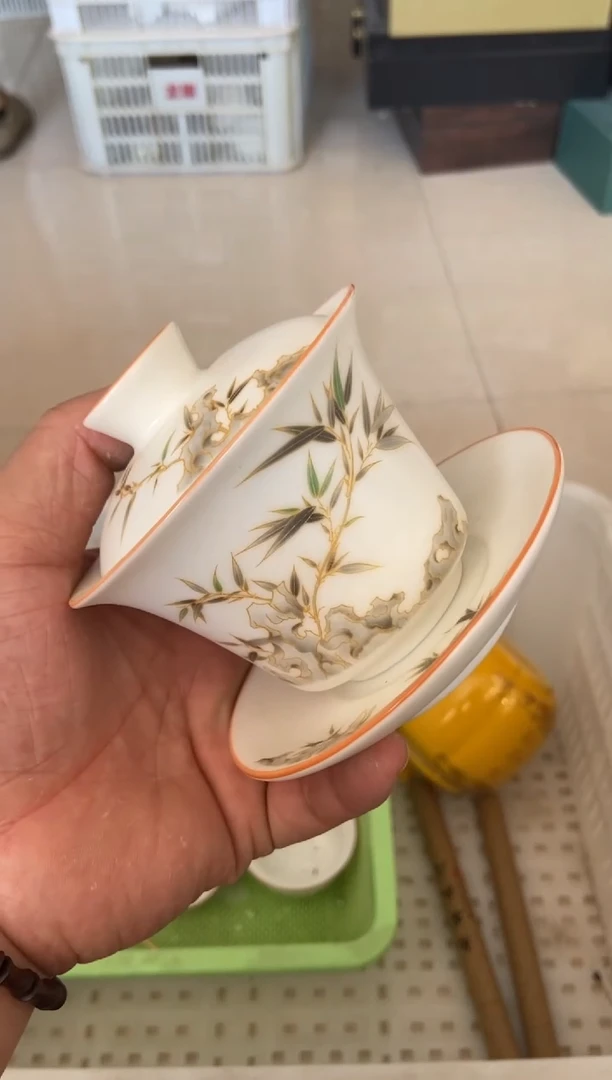 杯无运费险有瑕疵的摄影的产品有使用过的痕迹有点脏介意勿拍
