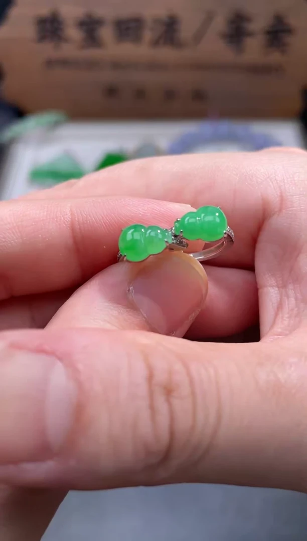 【闪购商品】翡翠耳饰18K金镶嵌10..........