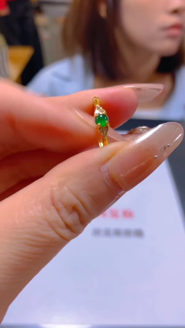 未镶嵌戒指翡翠多样性发一