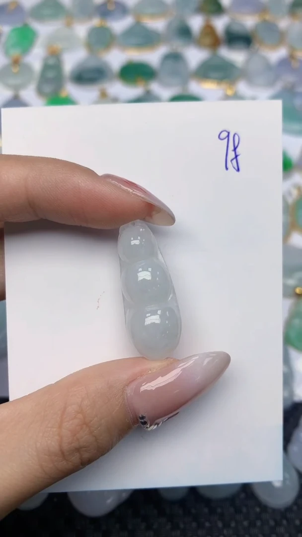 【闪购商品】翡翠颈饰未镶嵌 天然翡翠A货