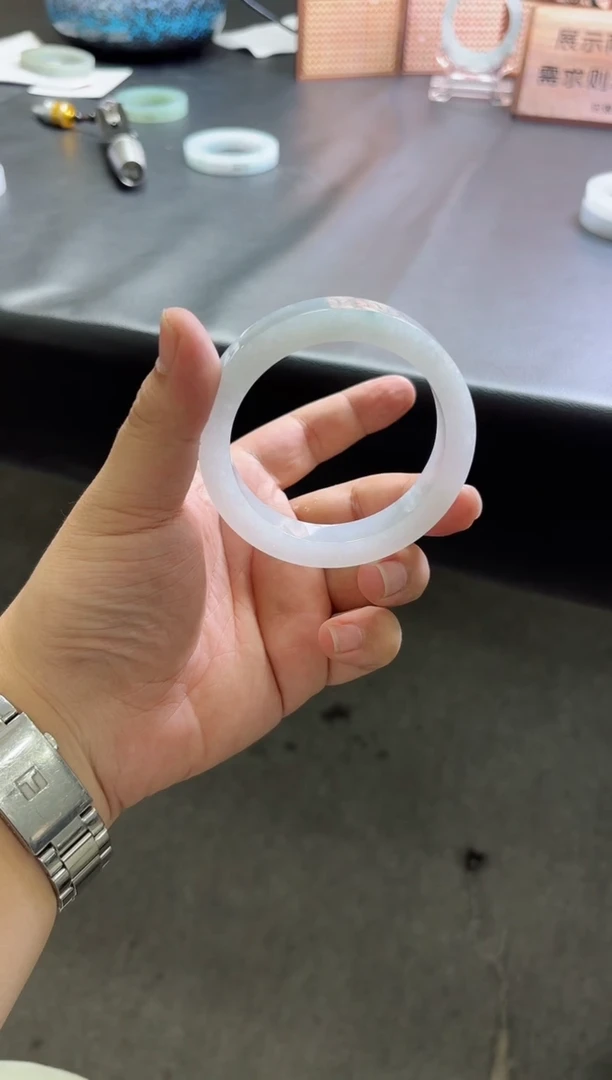 未镶嵌手镯定制翡翠手镯定制