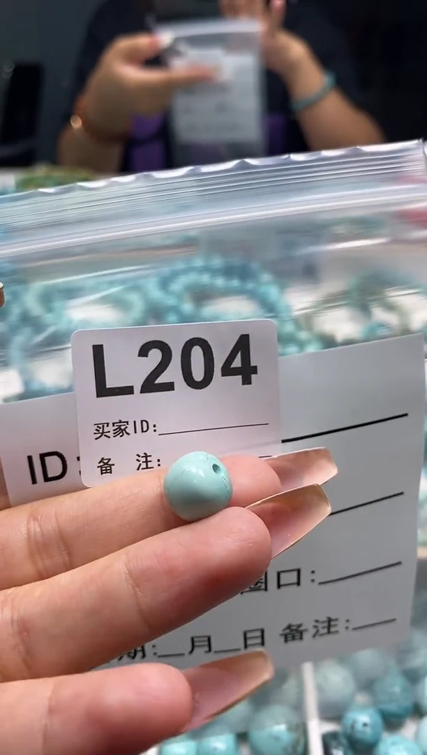 未镶嵌绿松石珠宝奇石.