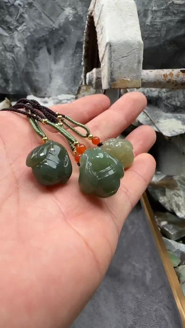 和田玉未镶嵌颈饰吊坠多样性拍一发一件