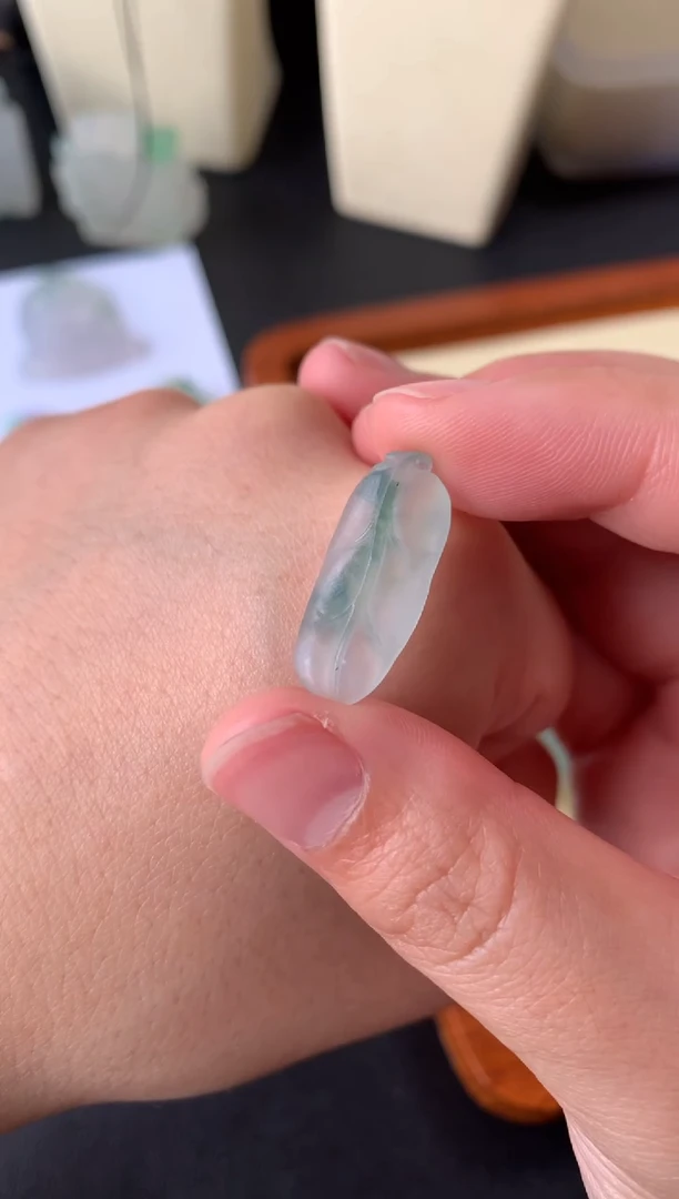 【闪购商品】定制翡翠未镶嵌翡翠