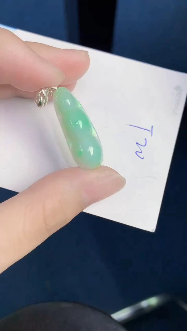 颈饰未镶嵌翡翠天然翡翠缅甸A货