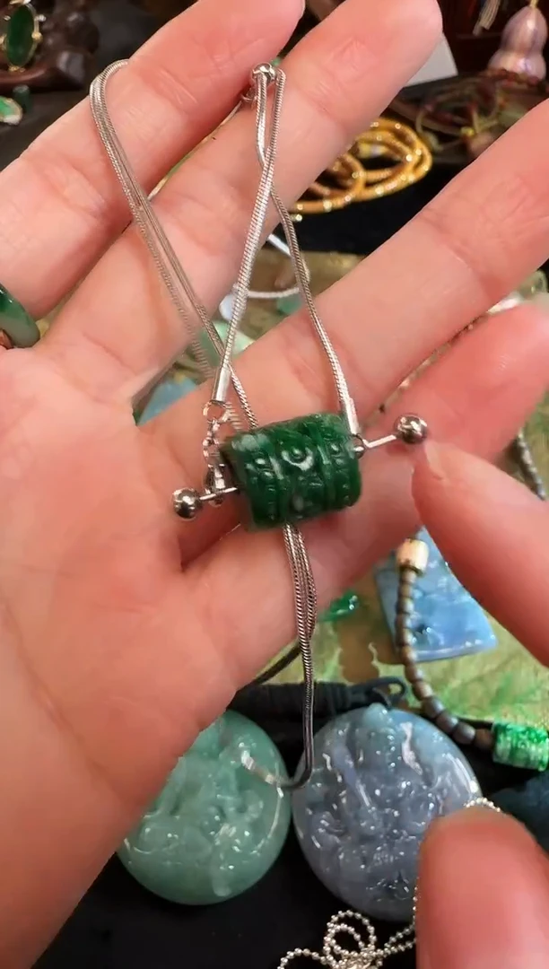 颈饰未镶嵌翡翠溫**生吊坠