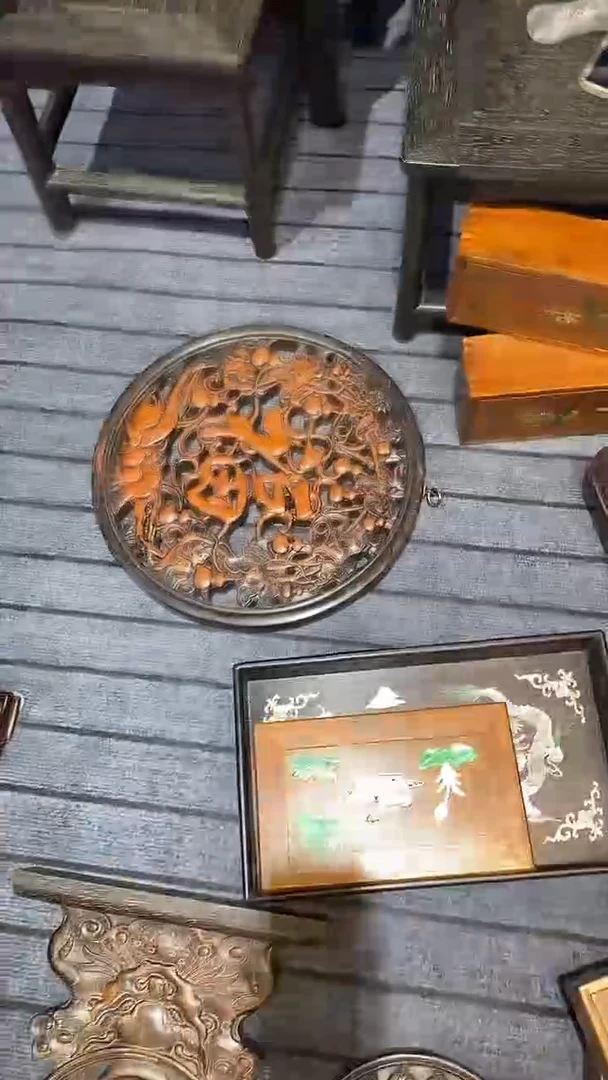 木泗***家紫檀雕刻一物一拍
