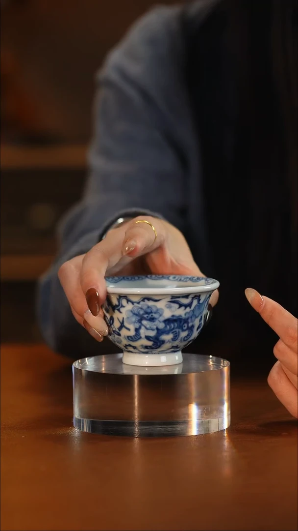 青花狮子绣球小压手