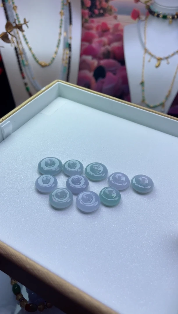 【闪购商品】翡翠挂件未镶嵌-多样性发其一