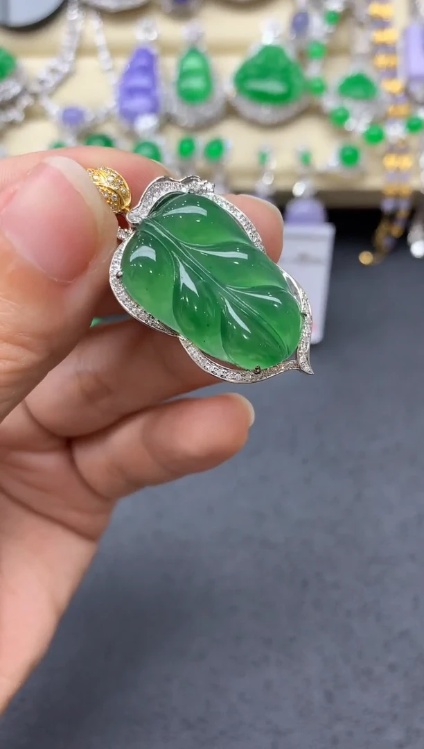 翡翠18K金镶嵌颈饰564-中国好珍宝