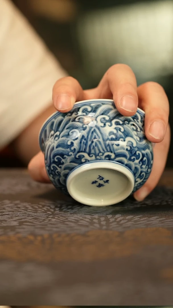 垂虹慕古江崖海水龙纹炉式