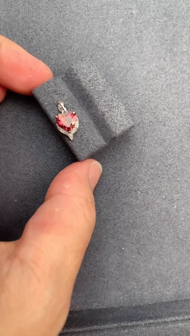 【闪购商品】碧玺吊坠(不含链)18K金镶嵌1ct粉碧玺吊坠