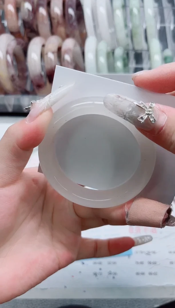 【闪购商品】石英质玉手镯未镶嵌A212-53