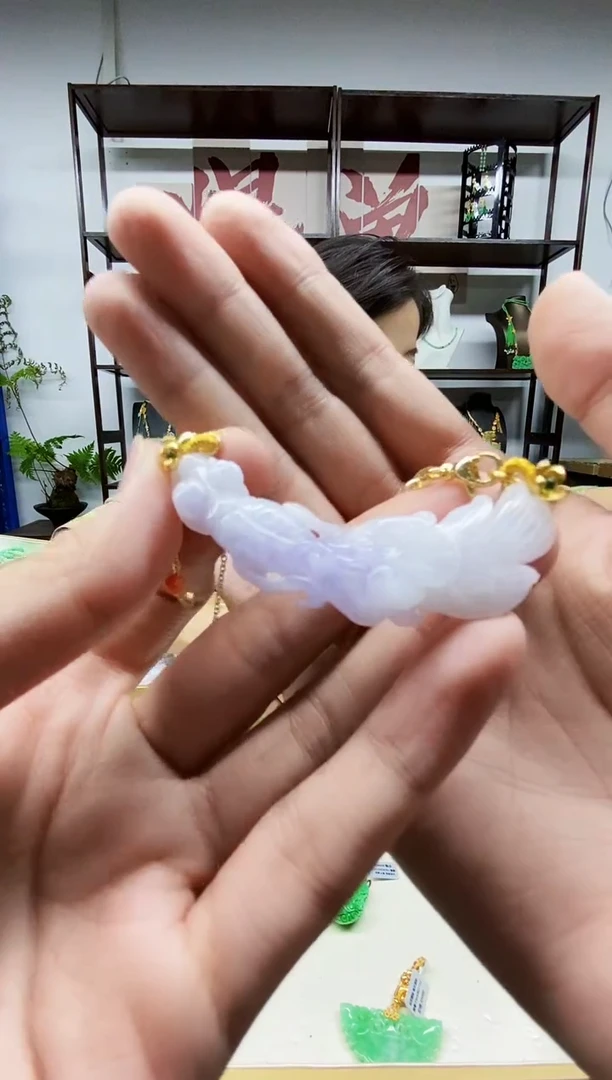 颈饰未镶嵌翡翠吊坠